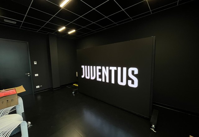 Installazione LED istituzionale / studios